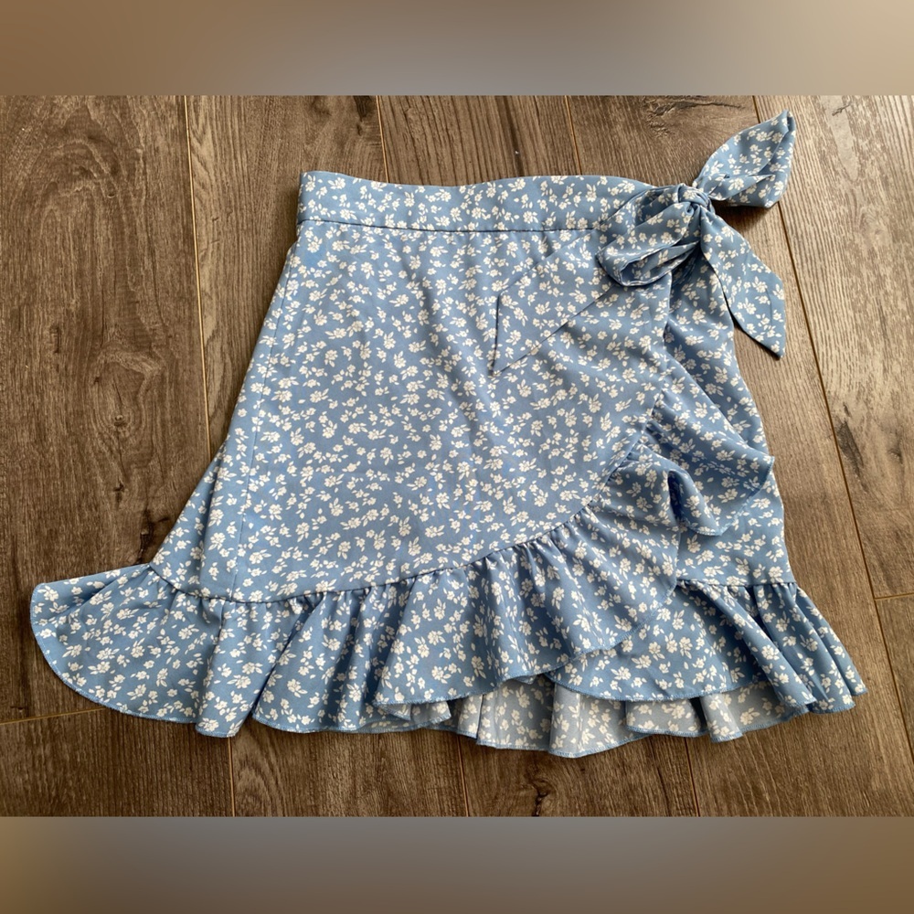 Pretty blue with white Floral Wrap mini Skirt with ties frills and ruffles